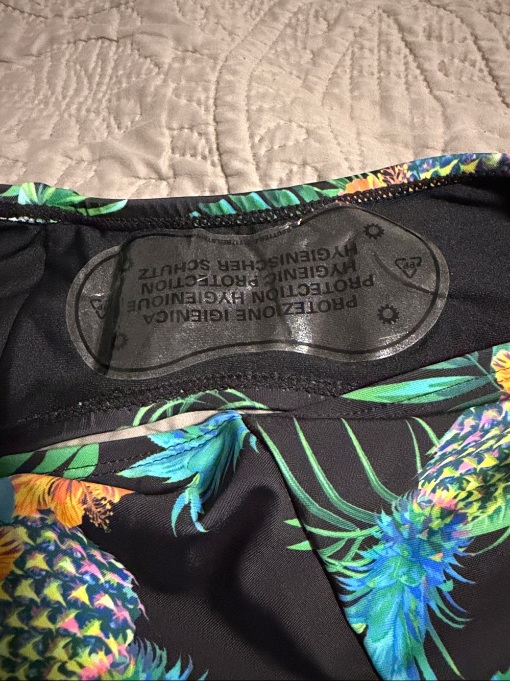 NWOT Women’s black tropical print high waisted bikini bottom size L - Picture 4 of 4